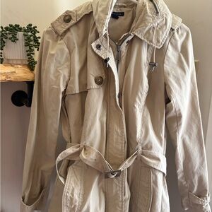 Tommy Hilfiger Classic Tan Trench Coat